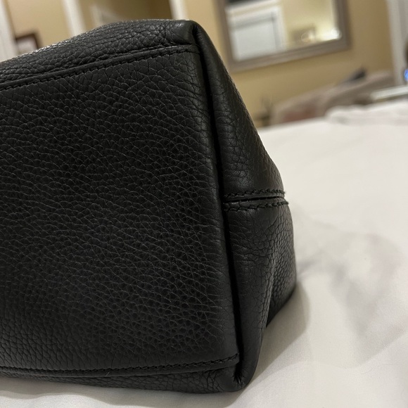 Black, medium Gucci Soho chain shoulder bag - Picture 14 of 16